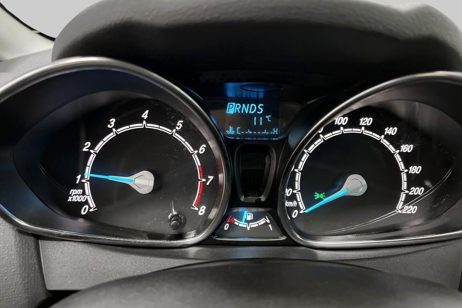 Ford Fiesta iso kuva 12