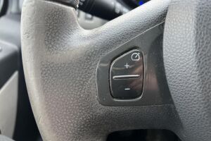 Renault Trafic esikatselu 16