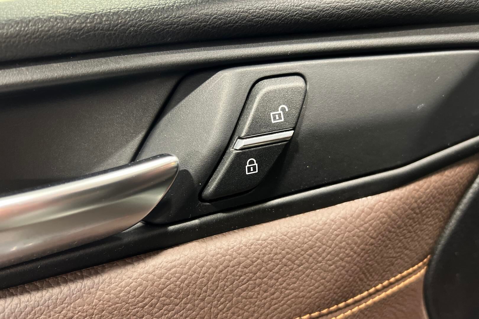 BMW X3 iso kuva 18