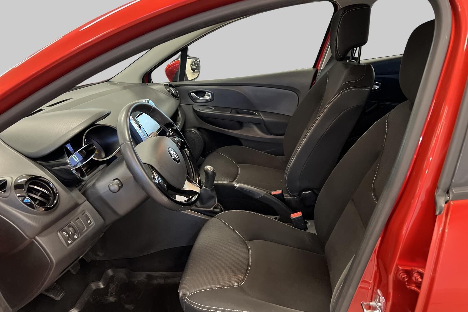 Renault Clio iso kuva 9