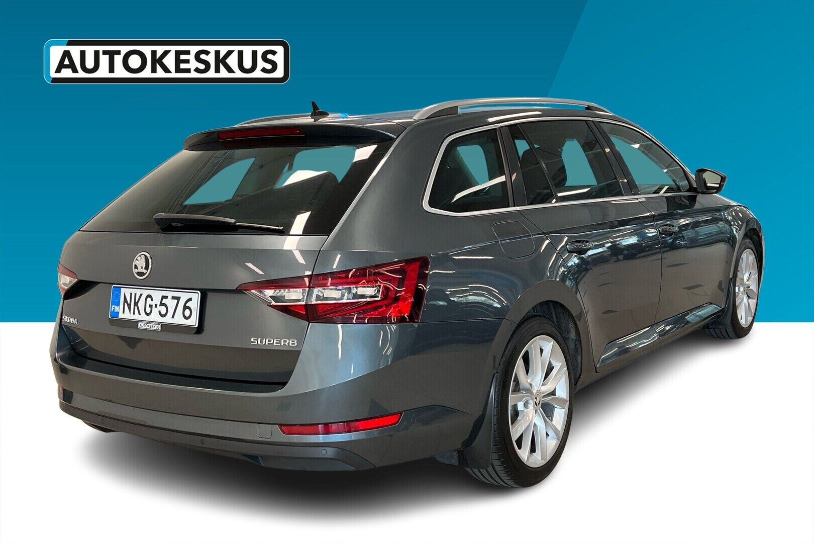 Skoda Superb iso kuva 1