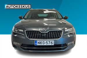 Skoda Superb esikatselu 4