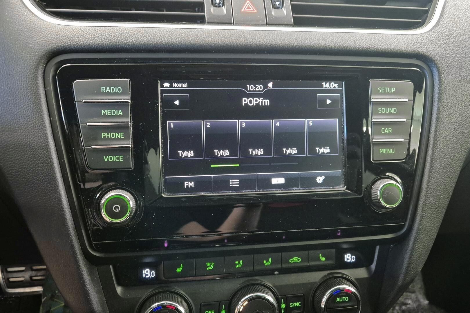 Skoda Octavia iso kuva 10