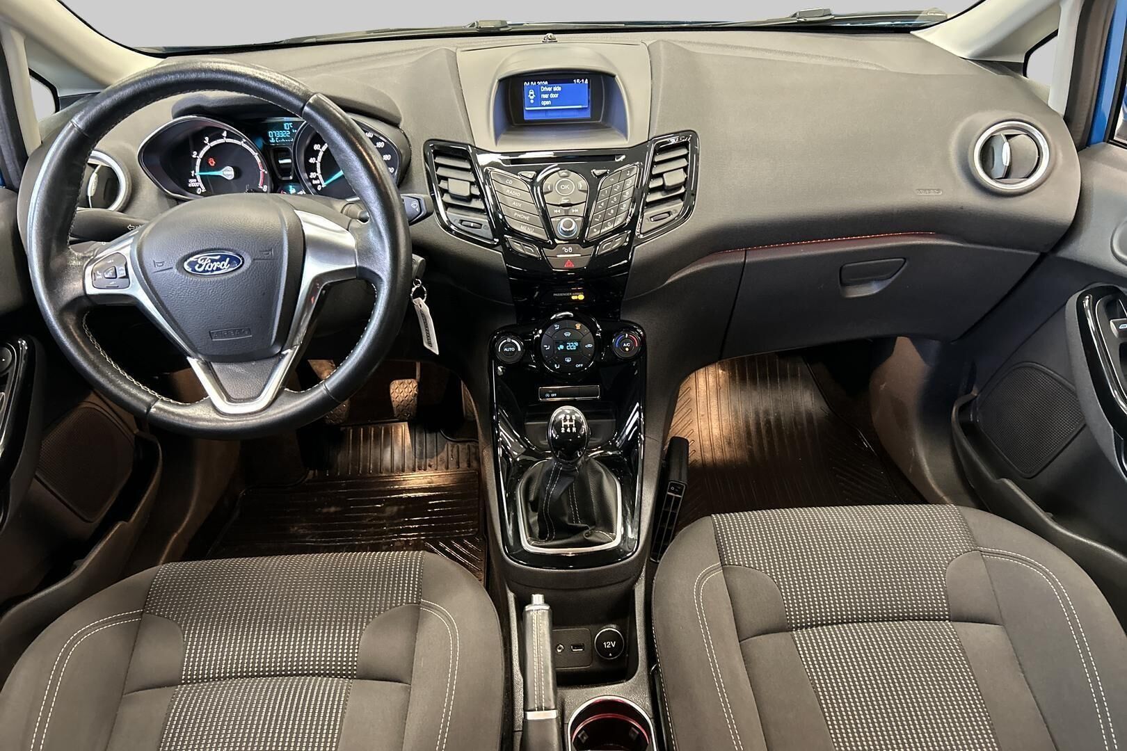 Ford Fiesta iso kuva 11