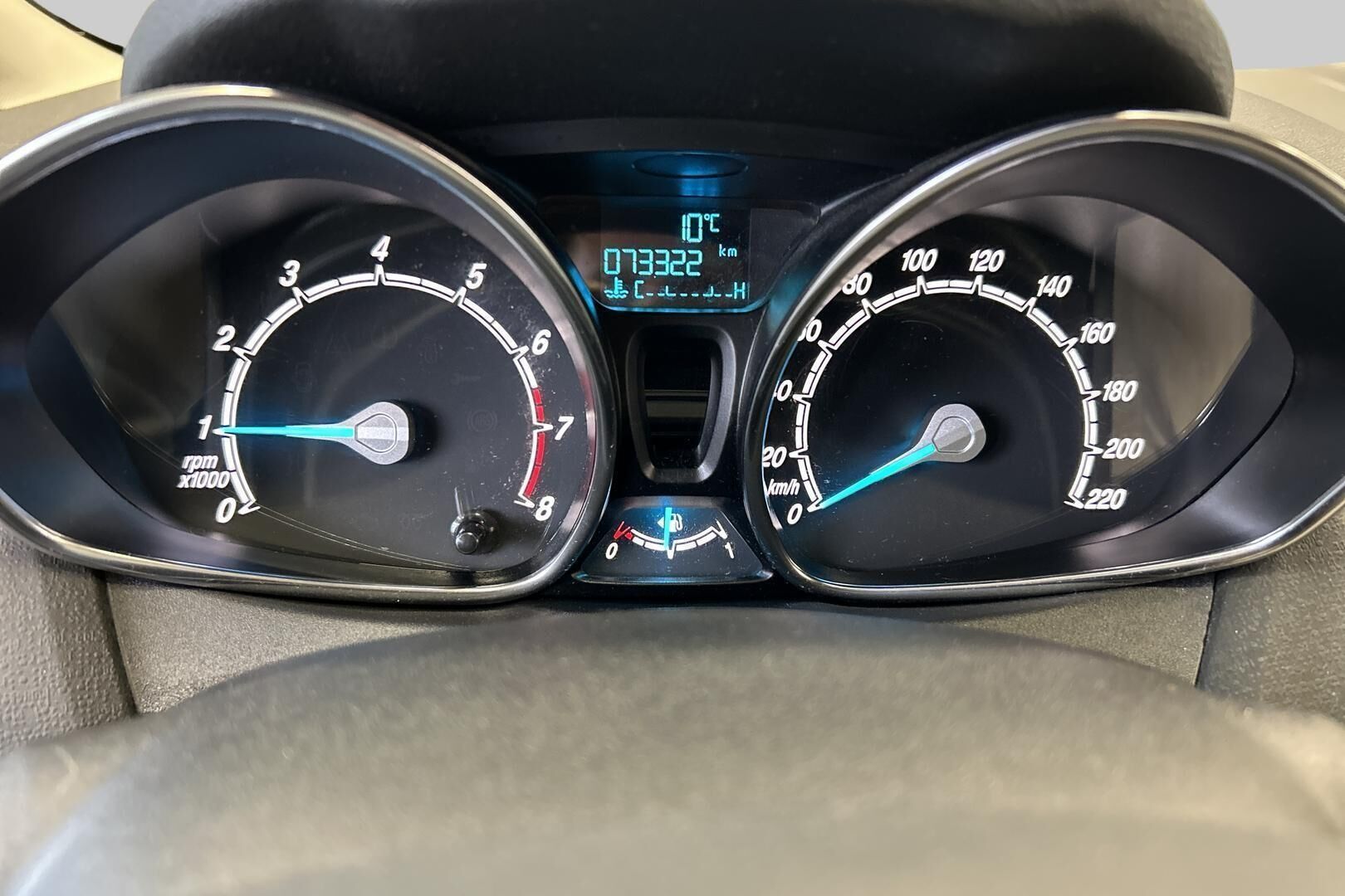 Ford Fiesta iso kuva 14