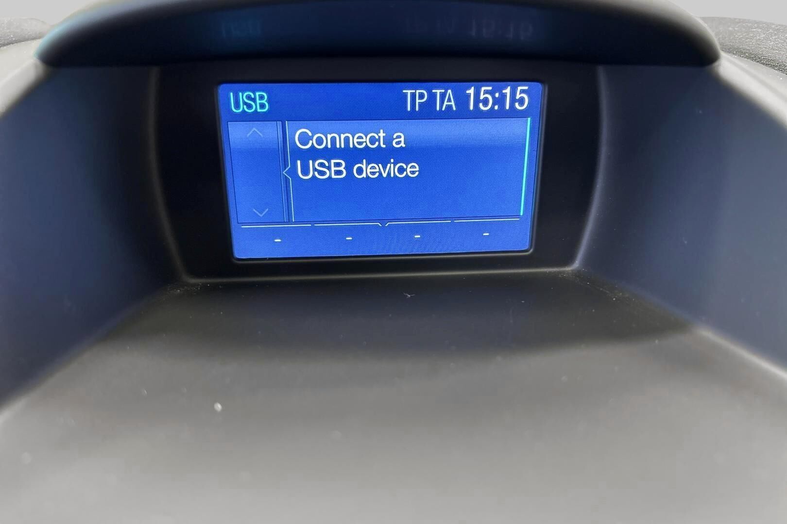 Ford Fiesta iso kuva 17