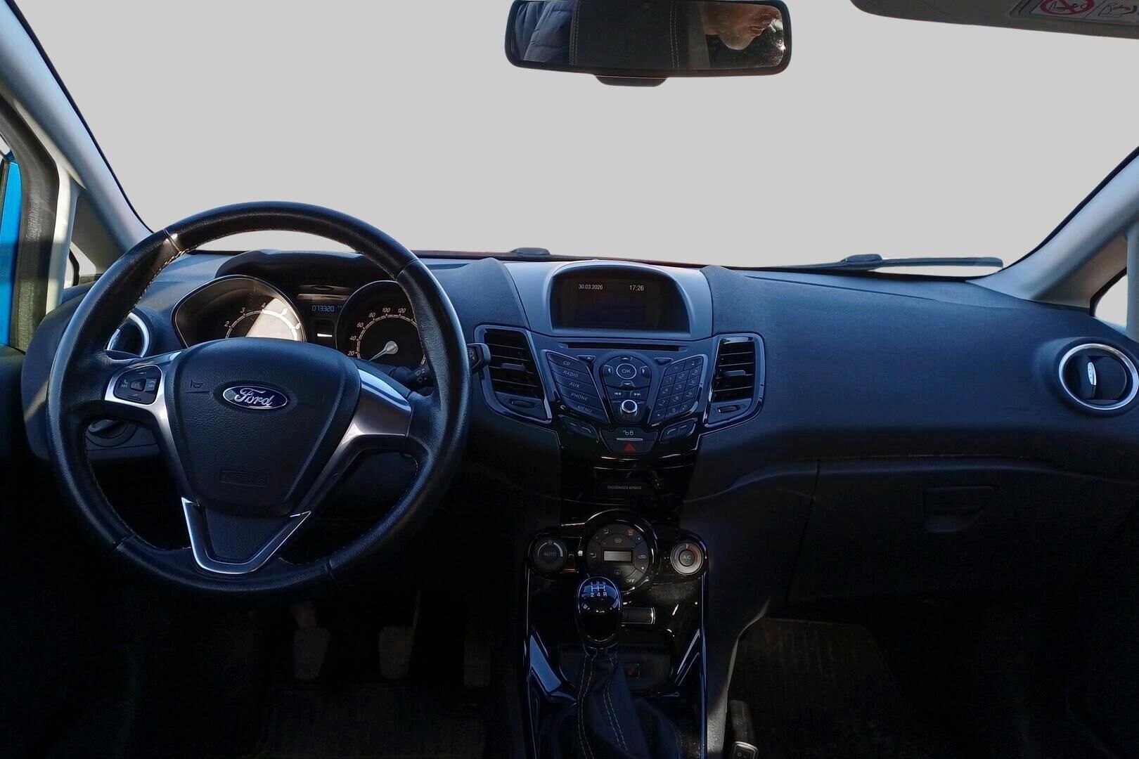 Ford Fiesta iso kuva 2