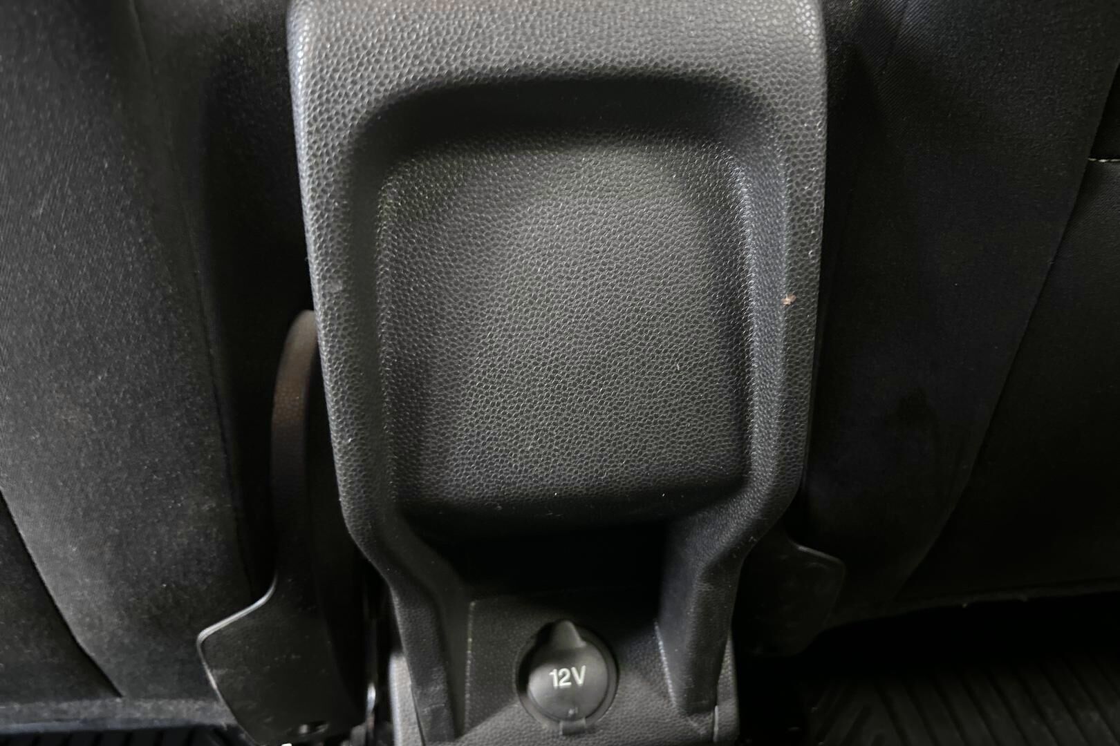 Ford Fiesta iso kuva 26