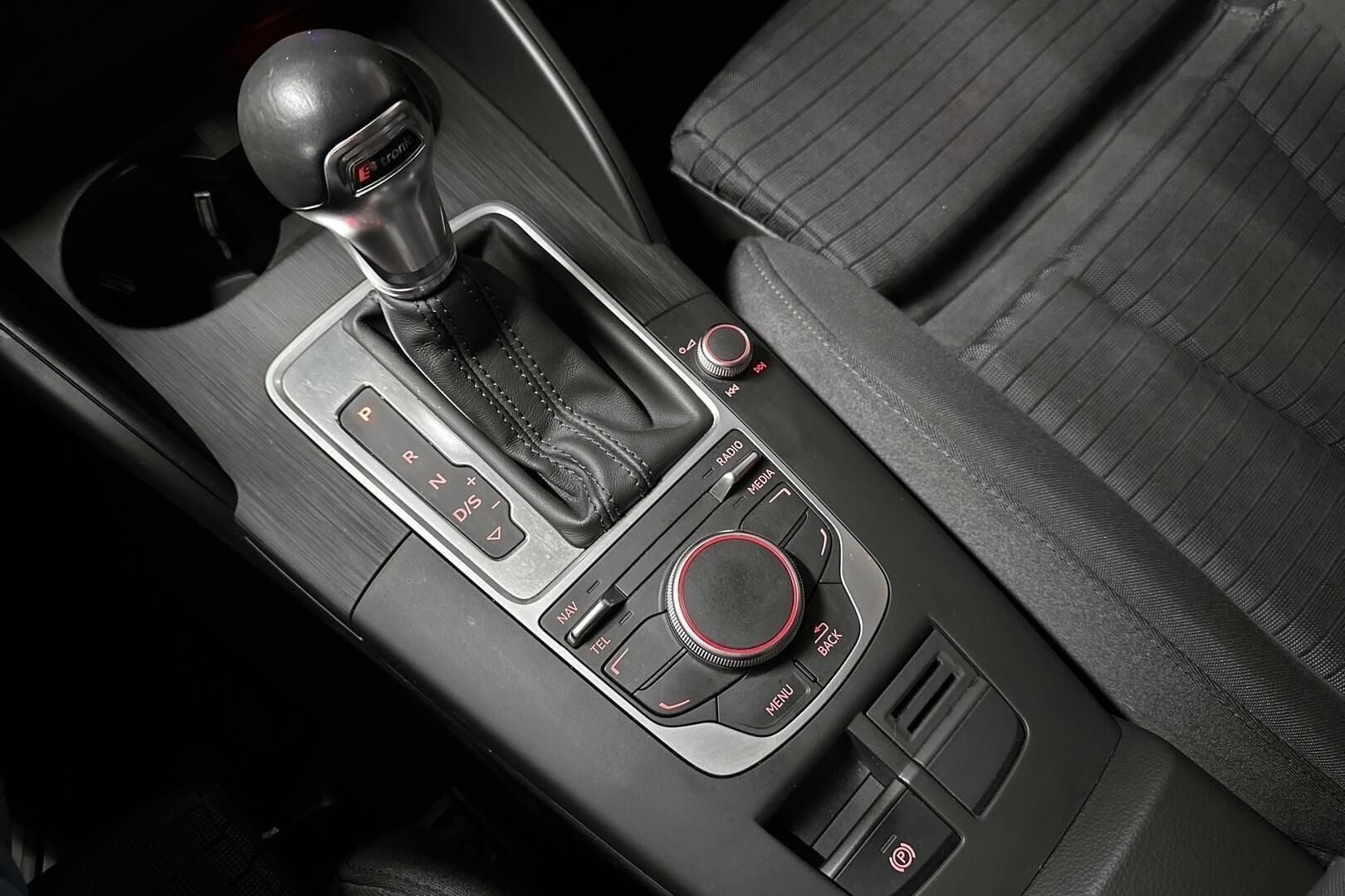 Audi A3 iso kuva 19