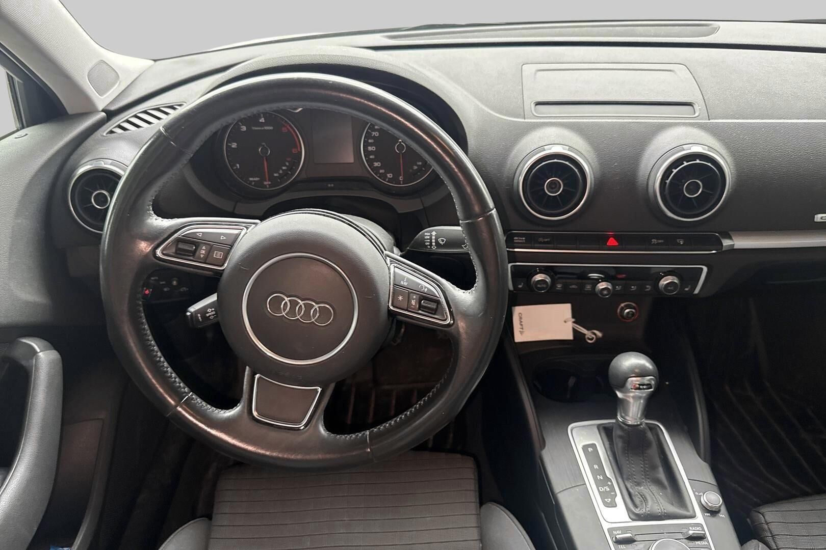 Audi A3 iso kuva 2