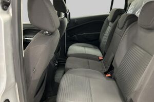 Ford Grand C-Max esikatselu 10