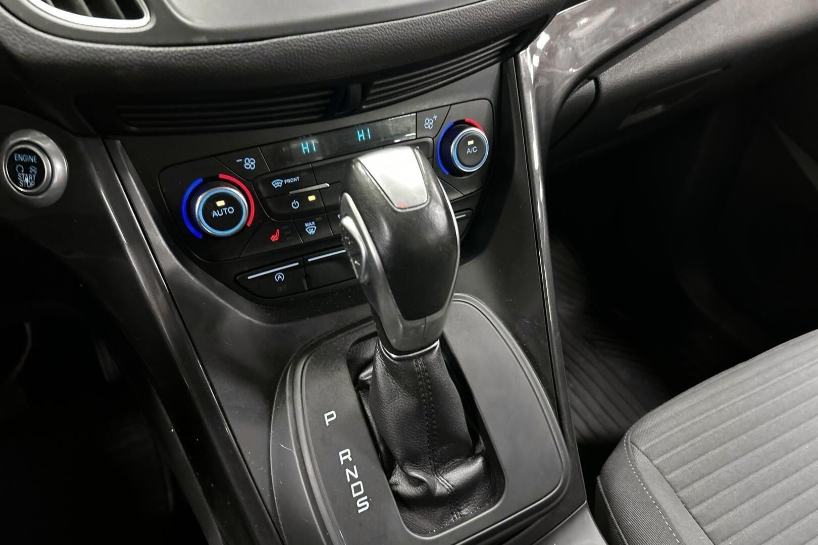 Ford Grand C-Max iso kuva 17