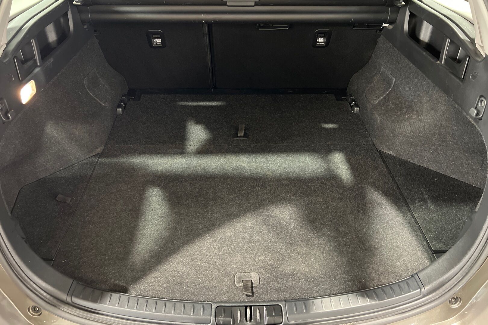 Toyota Auris iso kuva 15