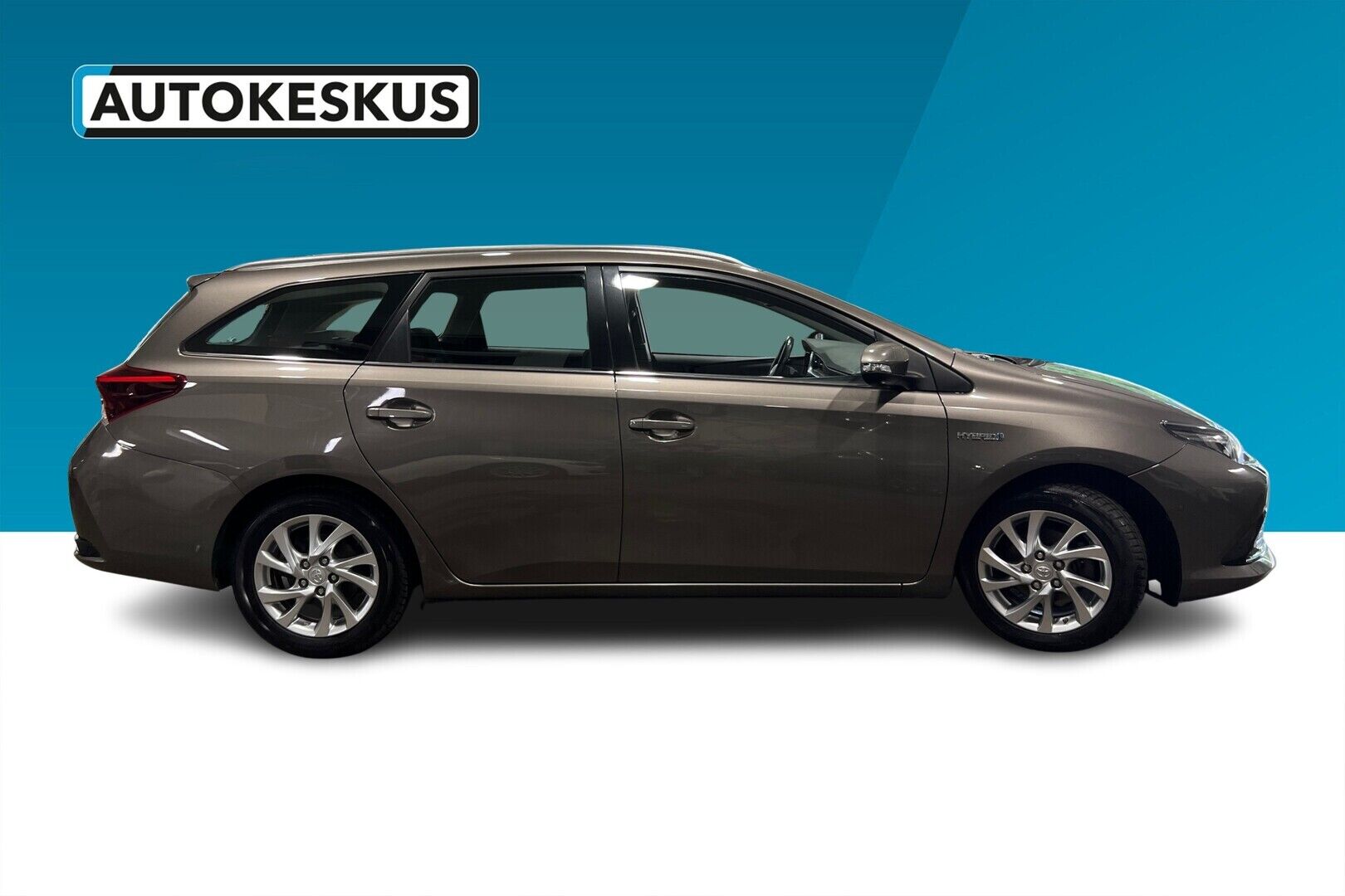 Toyota Auris iso kuva 13