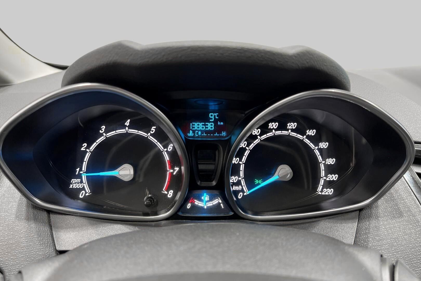 Ford Fiesta iso kuva 13