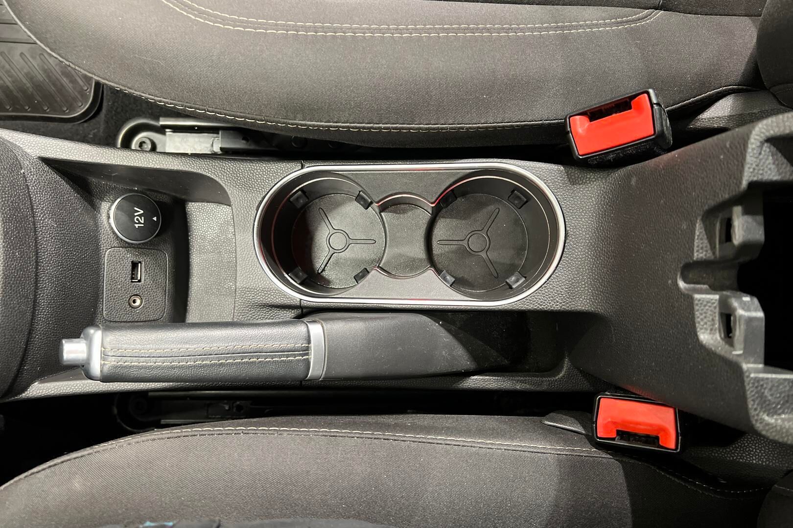 Ford Fiesta iso kuva 18