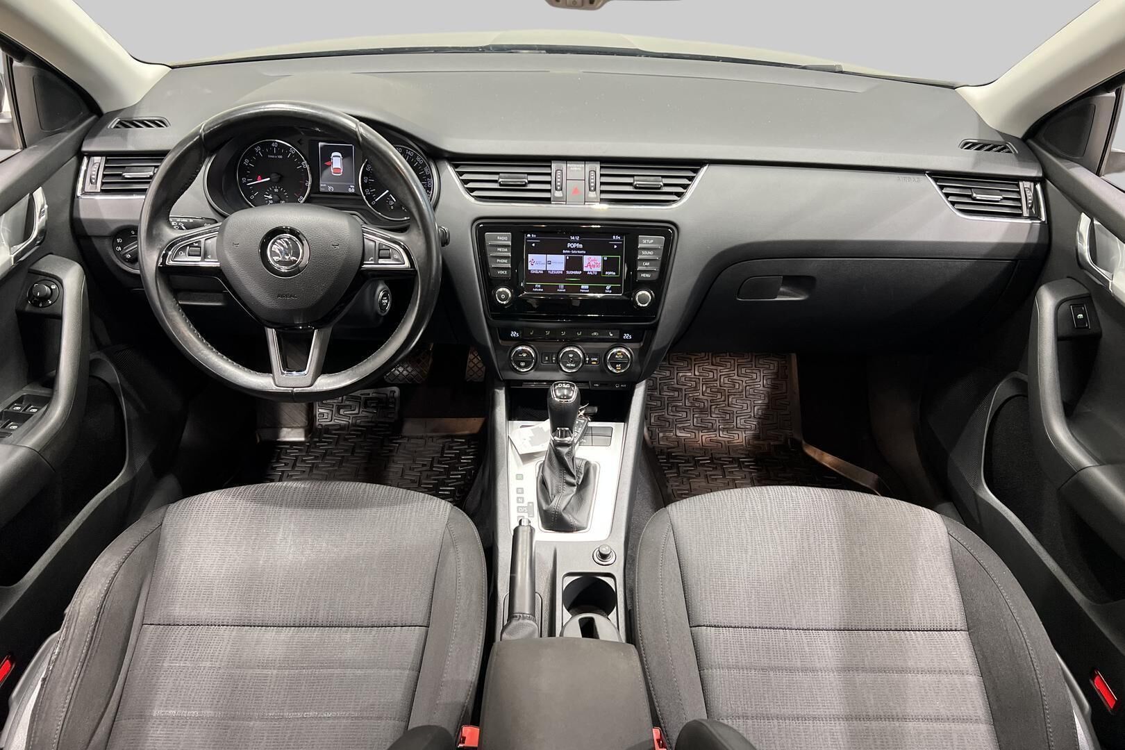 Skoda Octavia iso kuva 10