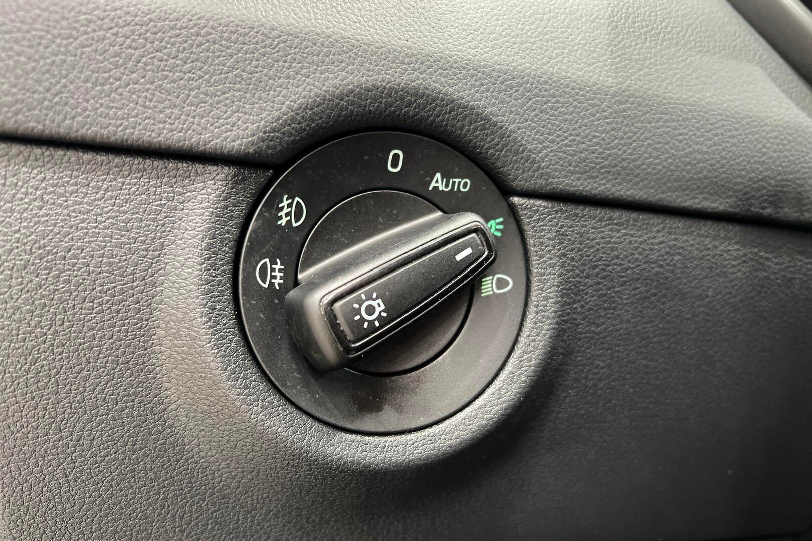 Skoda Octavia iso kuva 22