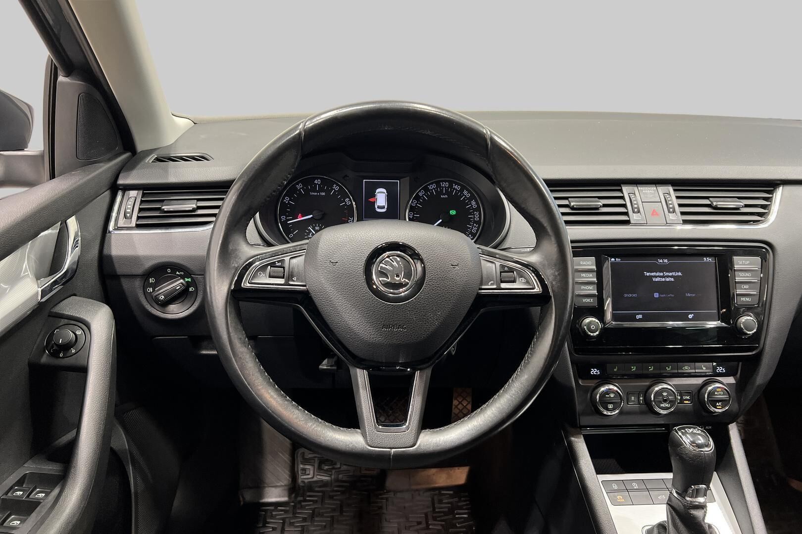 Skoda Octavia iso kuva 25