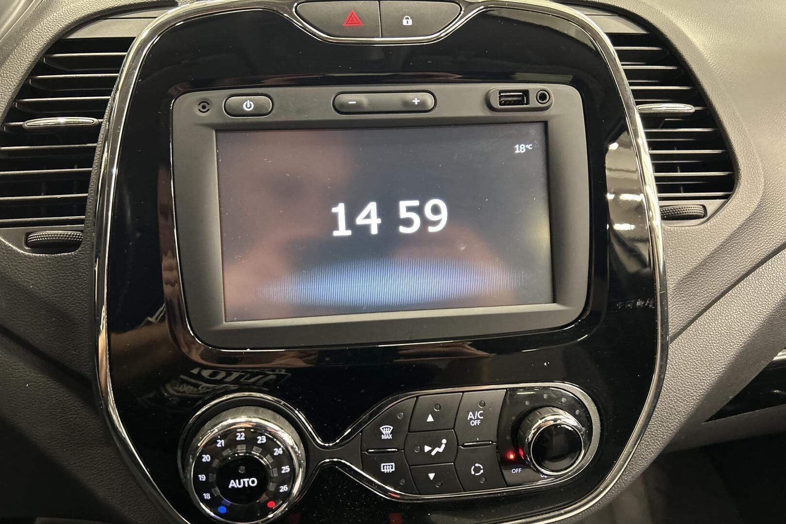 Renault Captur iso kuva 23