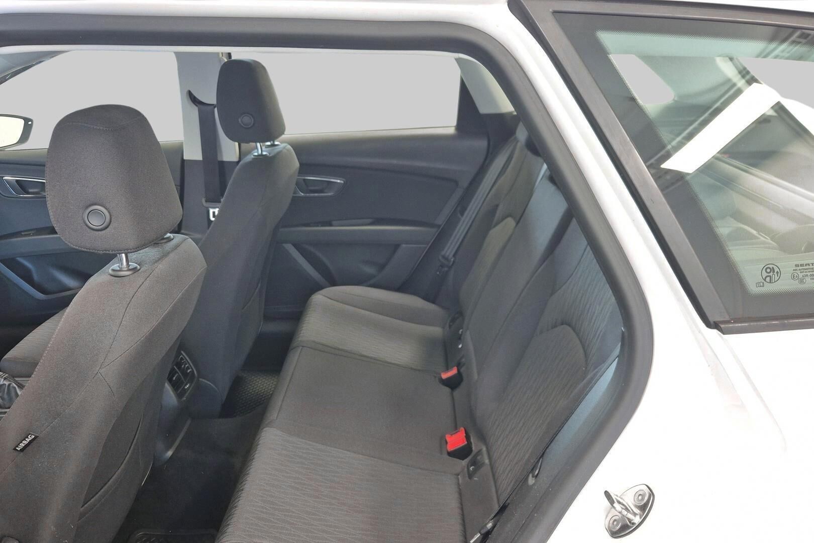 Seat Leon ST iso kuva 7