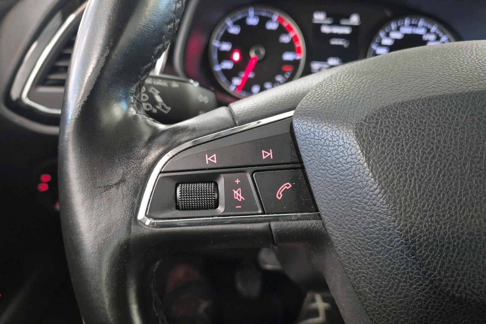 Seat Leon ST iso kuva 14