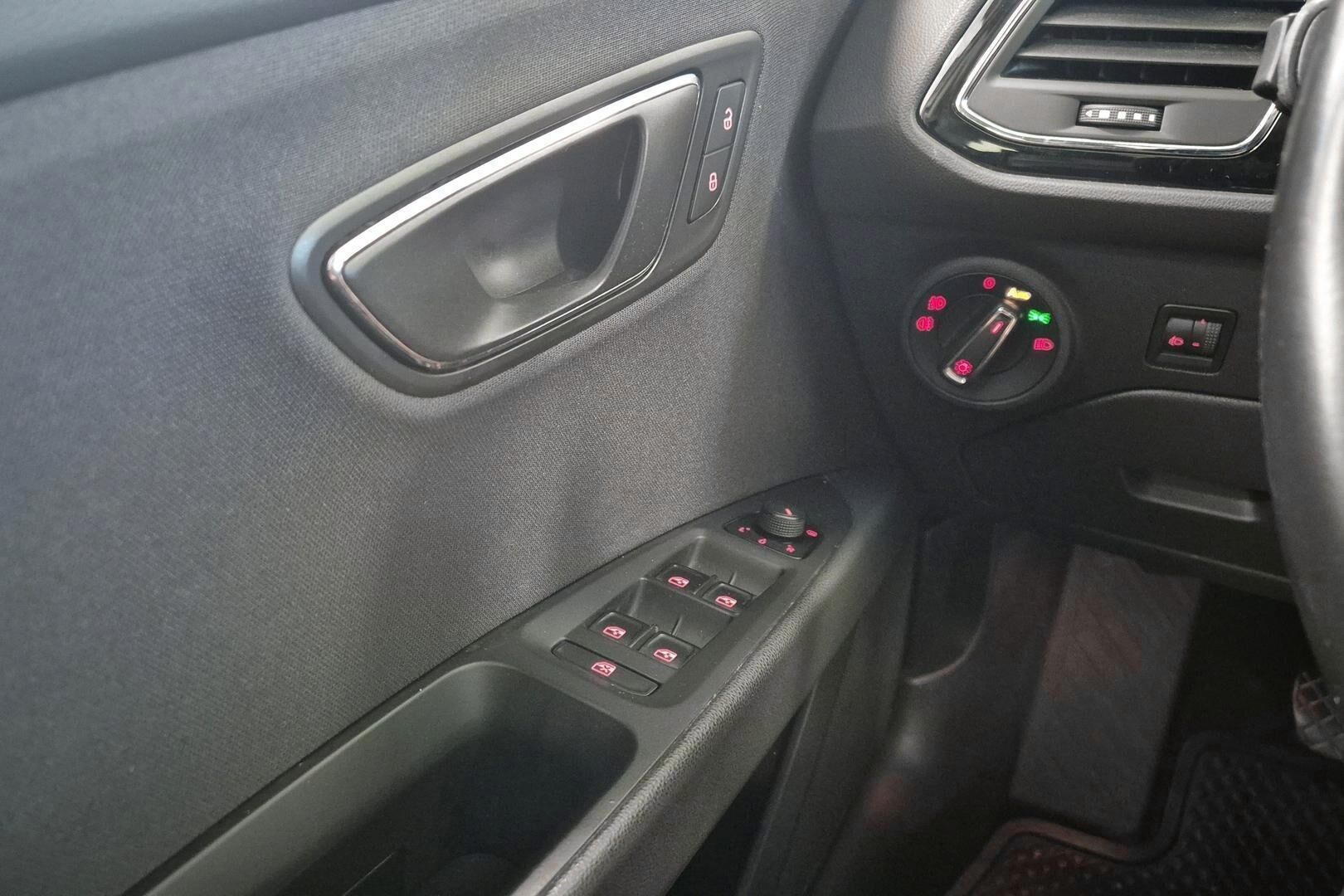 Seat Leon ST iso kuva 22