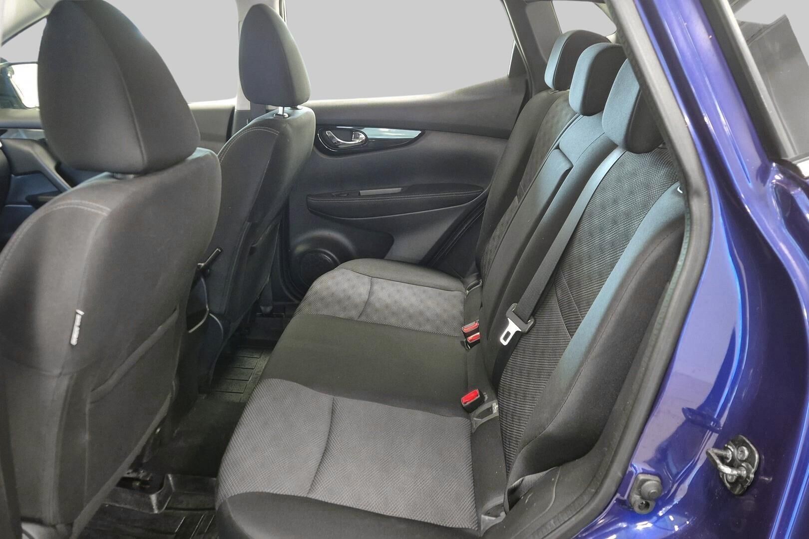 Nissan Qashqai iso kuva 8