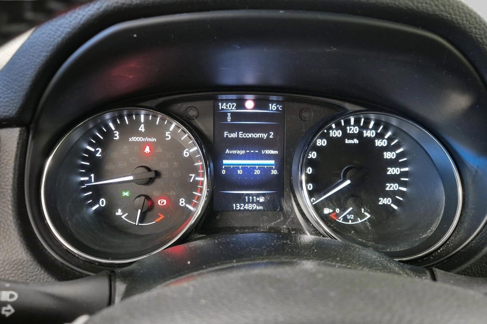 Nissan Qashqai iso kuva 24