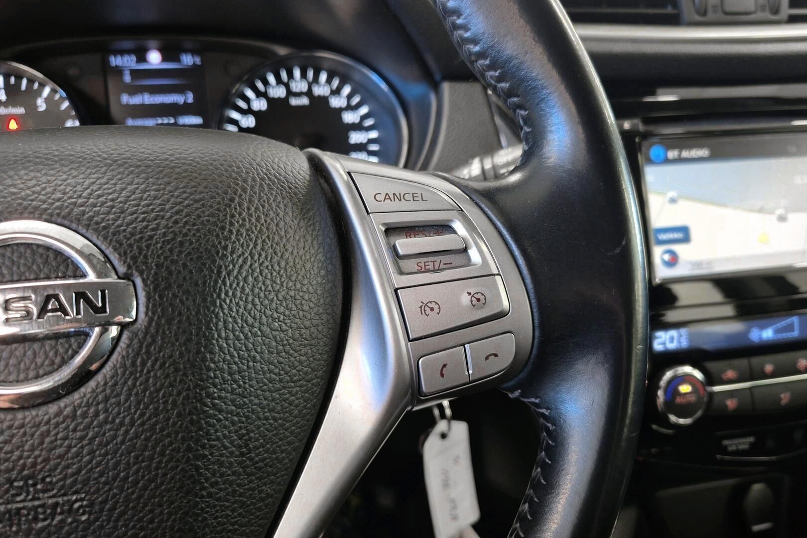 Nissan Qashqai iso kuva 15