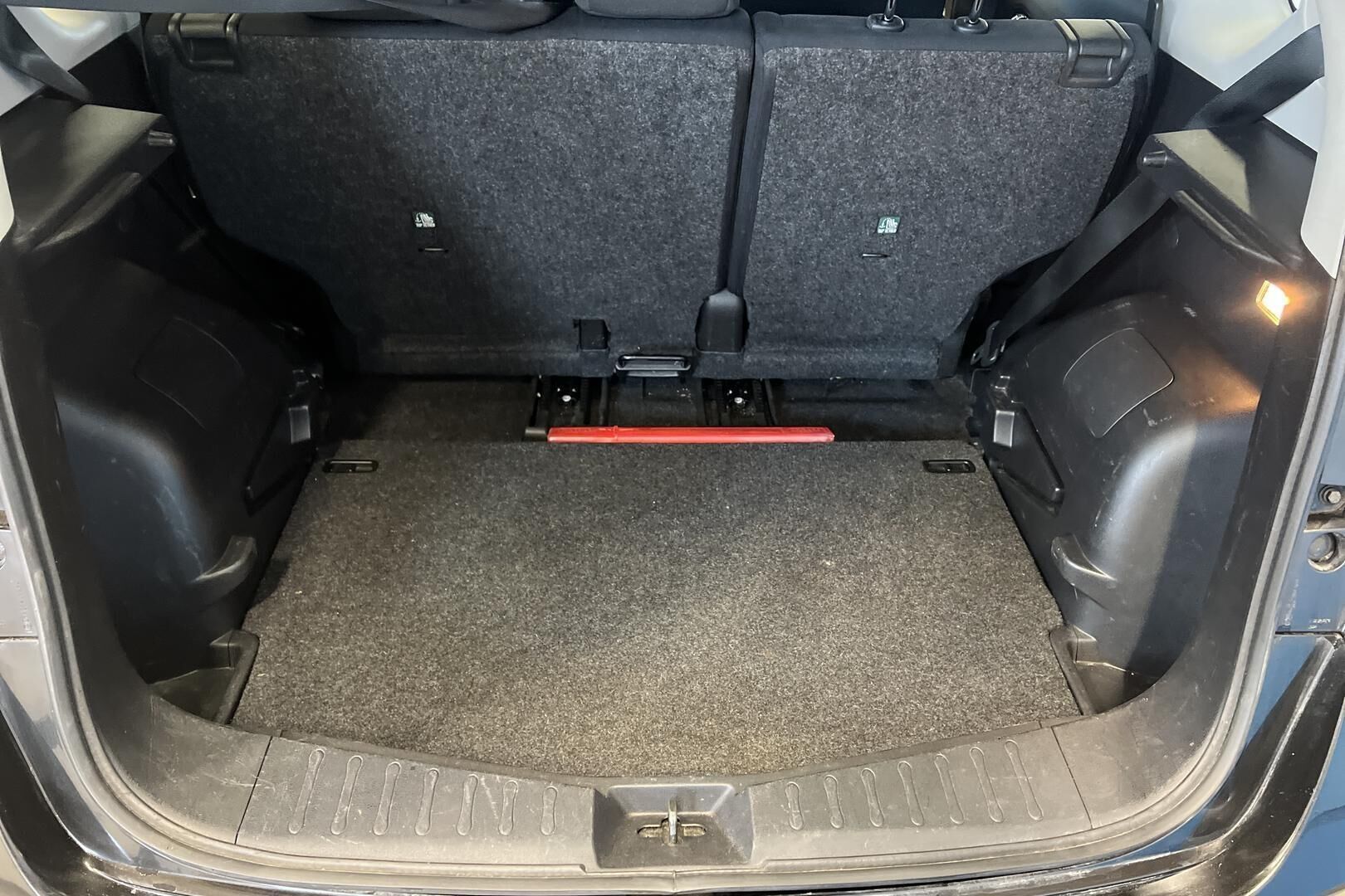 Nissan Note iso kuva 11