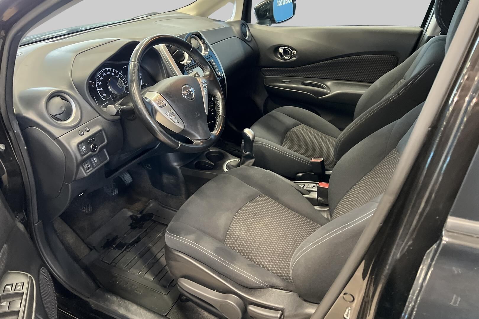 Nissan Note iso kuva 8