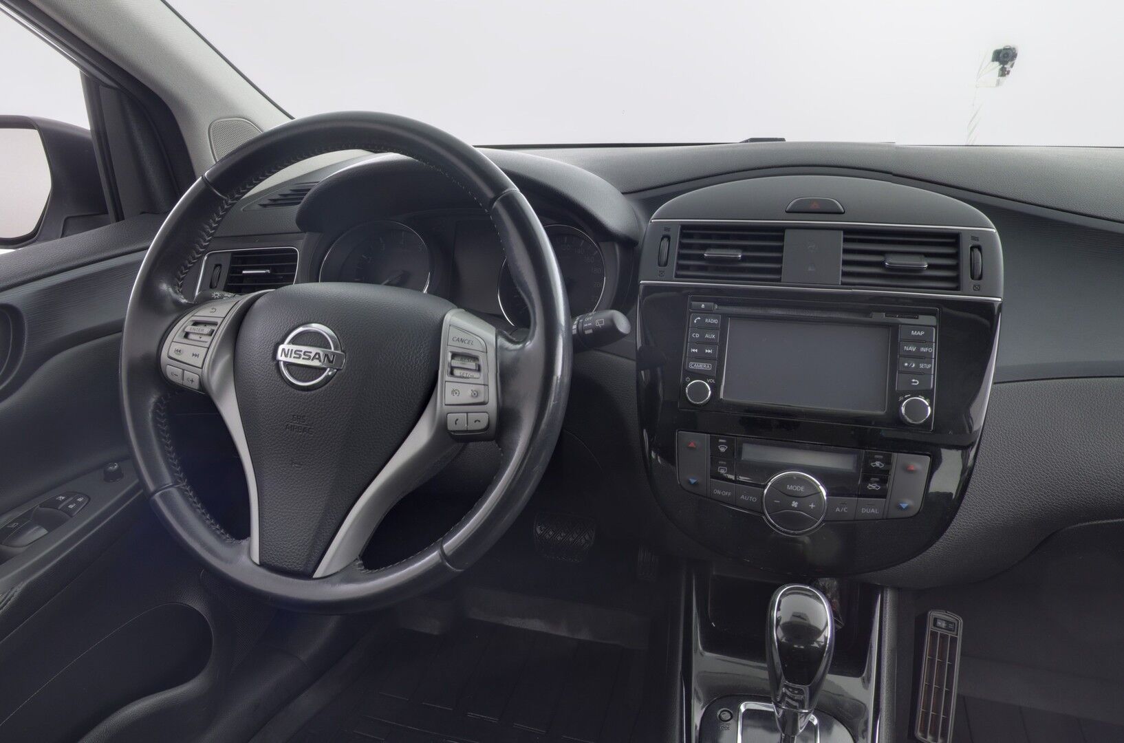 Nissan Pulsar iso kuva 7