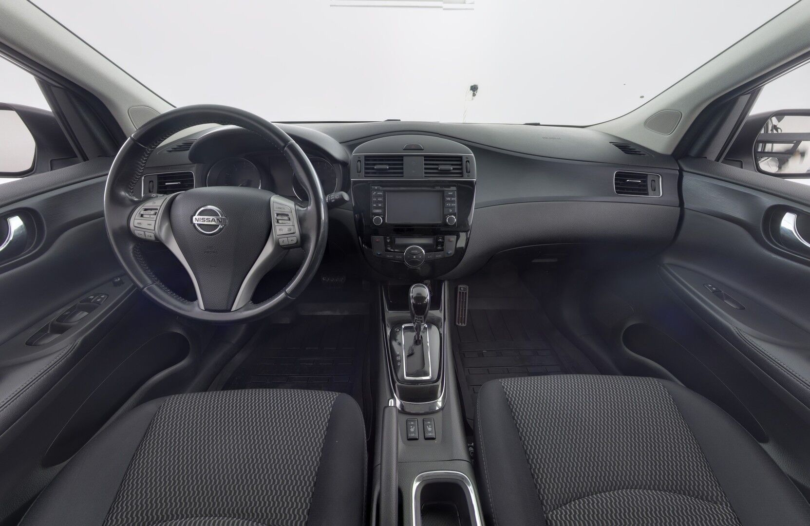 Nissan Pulsar iso kuva 8