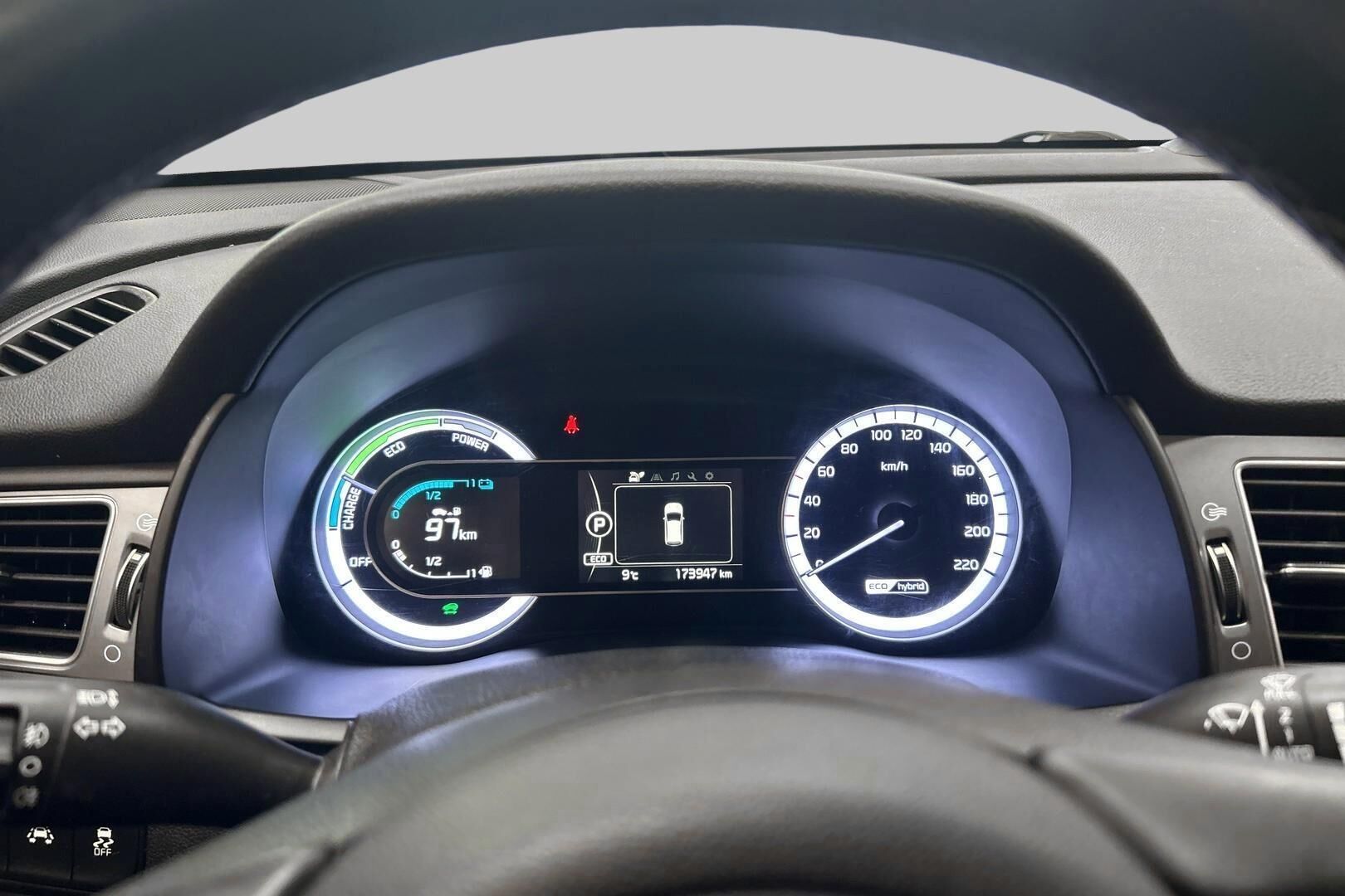 Kia Niro iso kuva 14