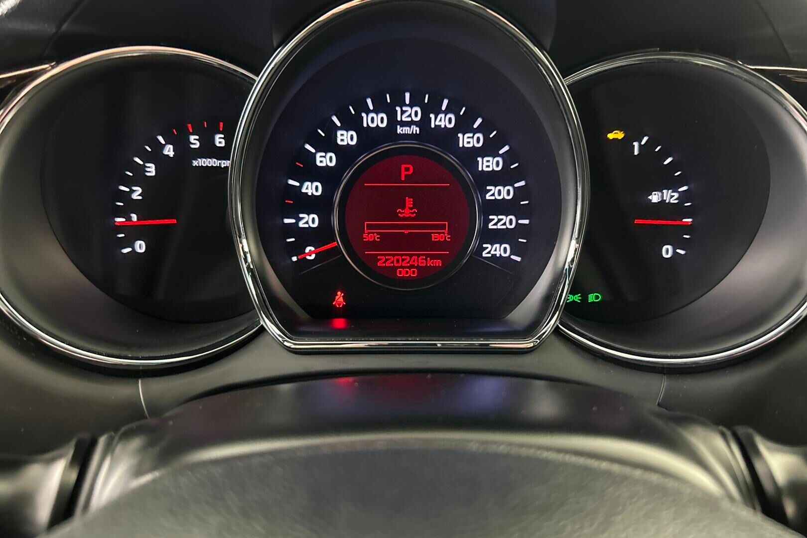 Kia cee'd iso kuva 13