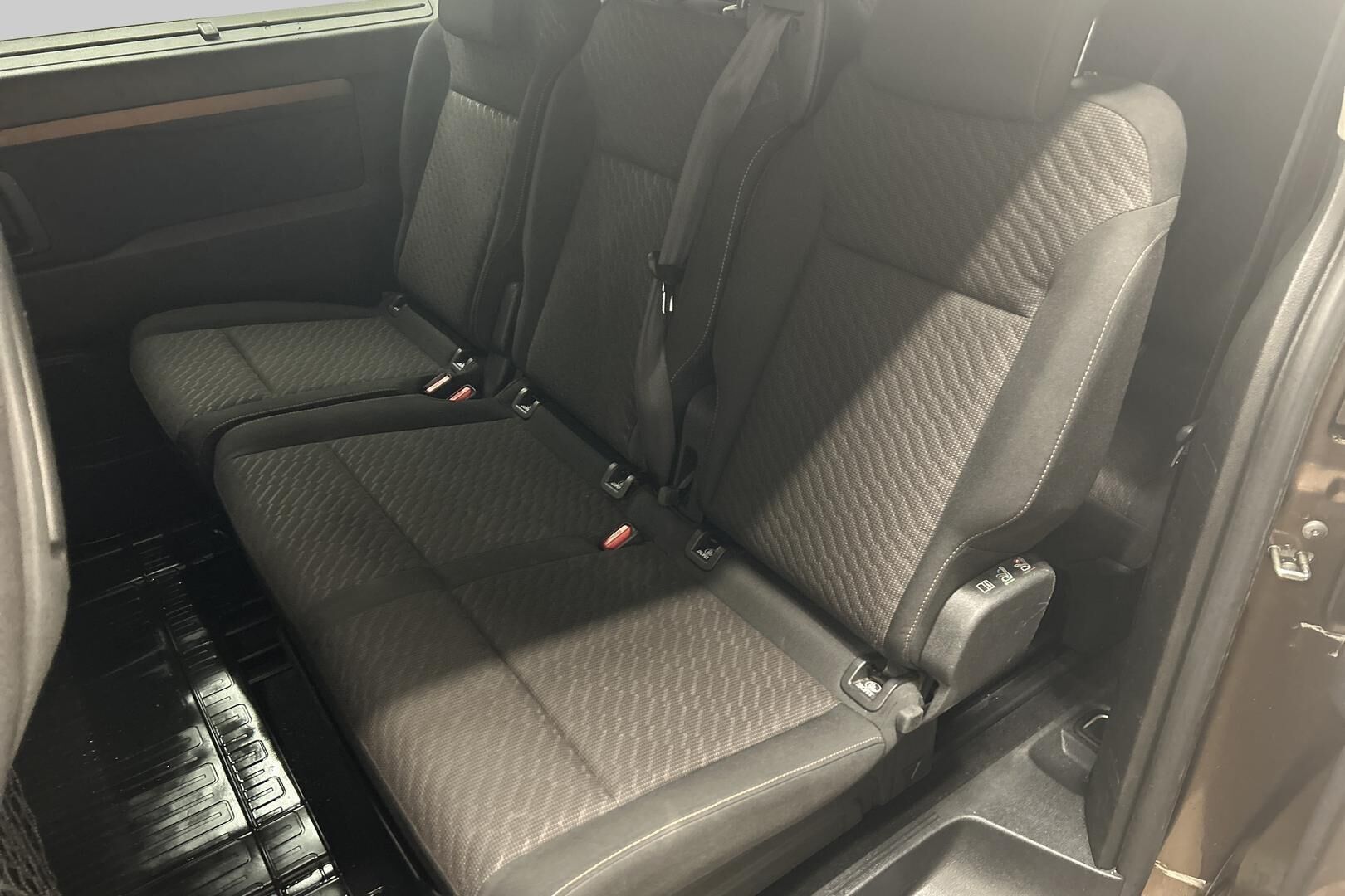 Toyota Proace Verso iso kuva 18