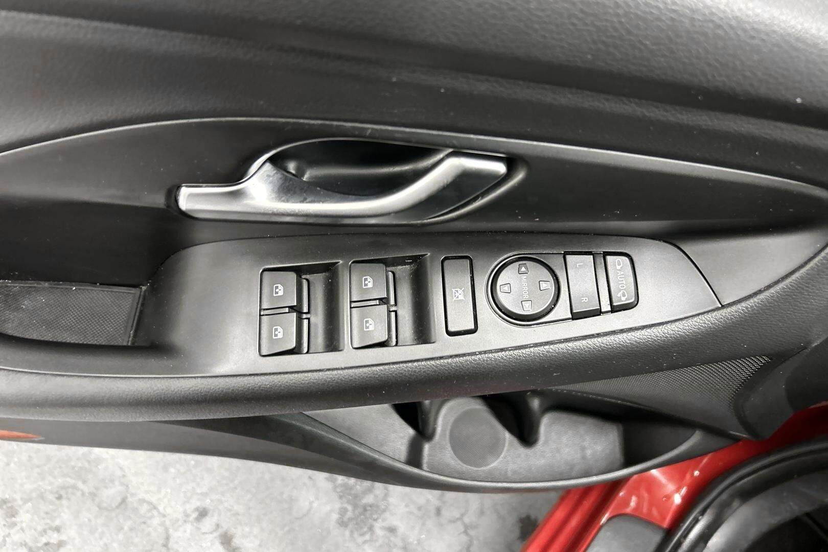 Hyundai i30 Wagon iso kuva 12