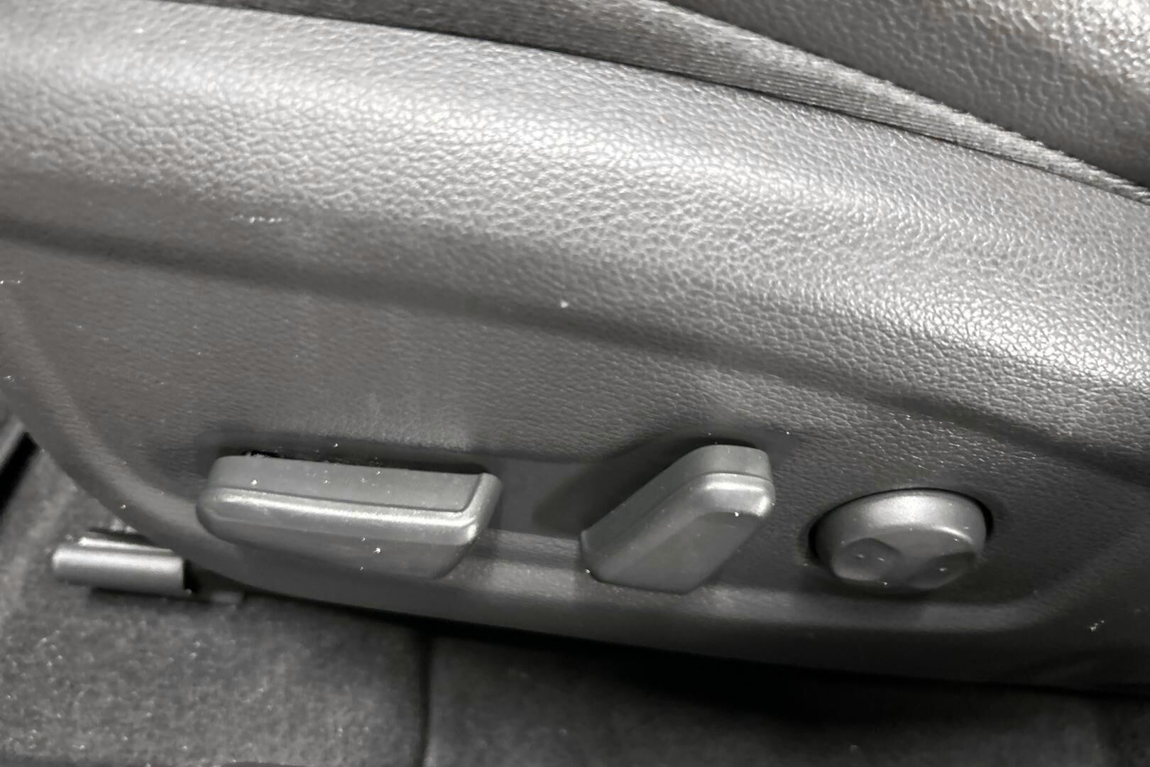 Hyundai i30 Wagon iso kuva 13