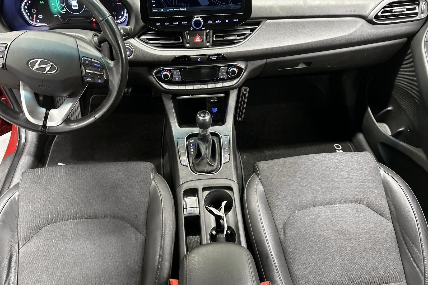 Hyundai i30 Wagon iso kuva 15