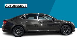 Skoda Superb esikatselu 3