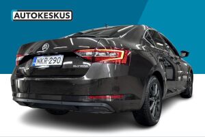 Skoda Superb esikatselu 4
