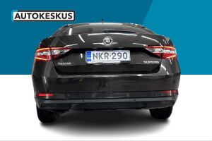 Skoda Superb esikatselu 5