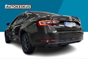 Skoda Superb esikatselu 19