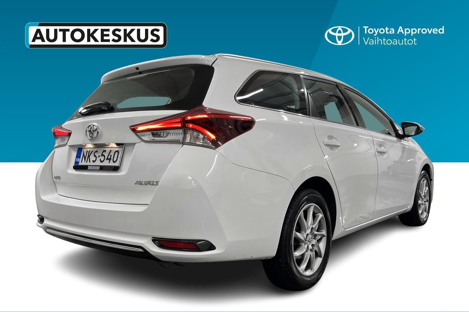 Toyota Auris iso kuva 5
