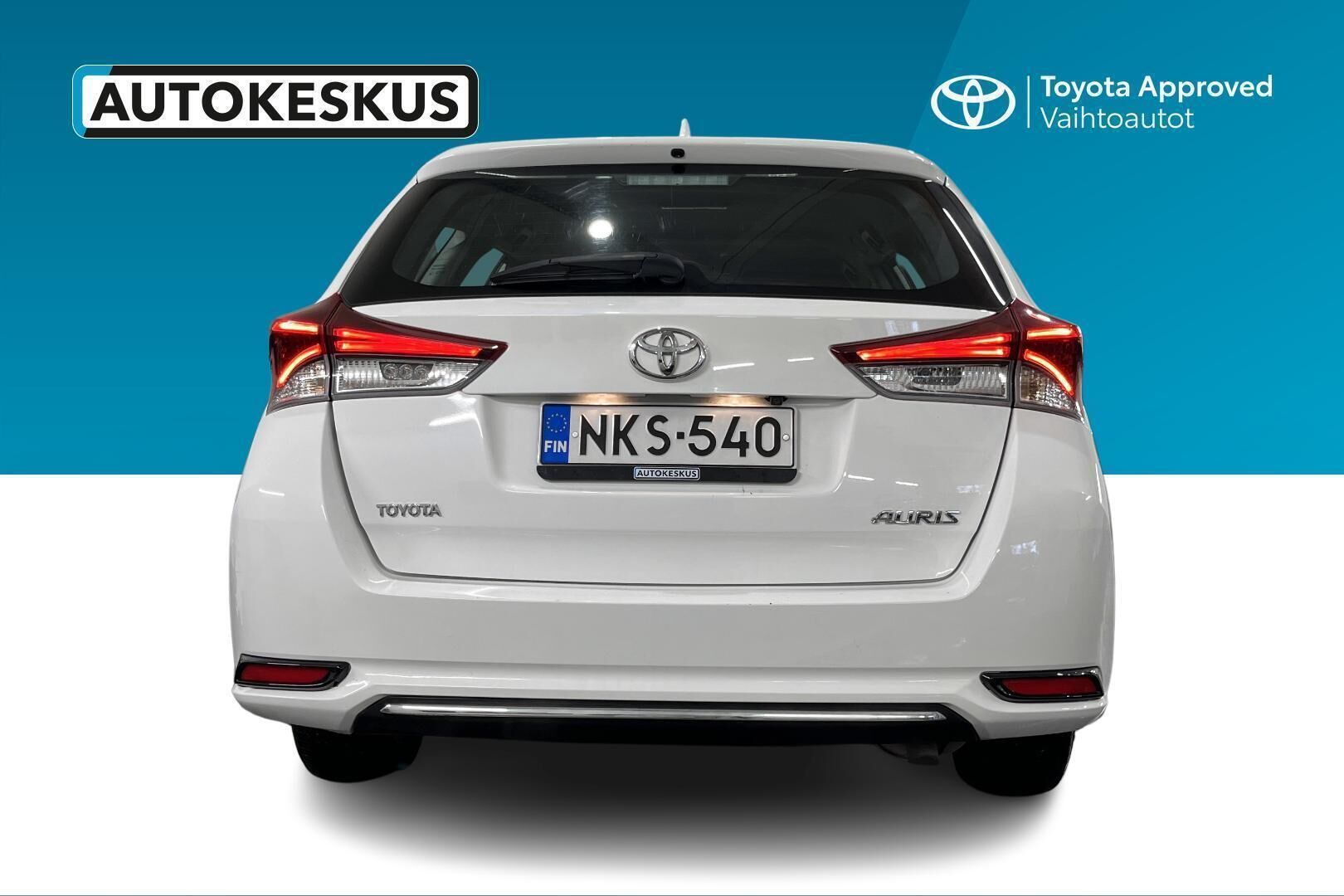 Toyota Auris iso kuva 1