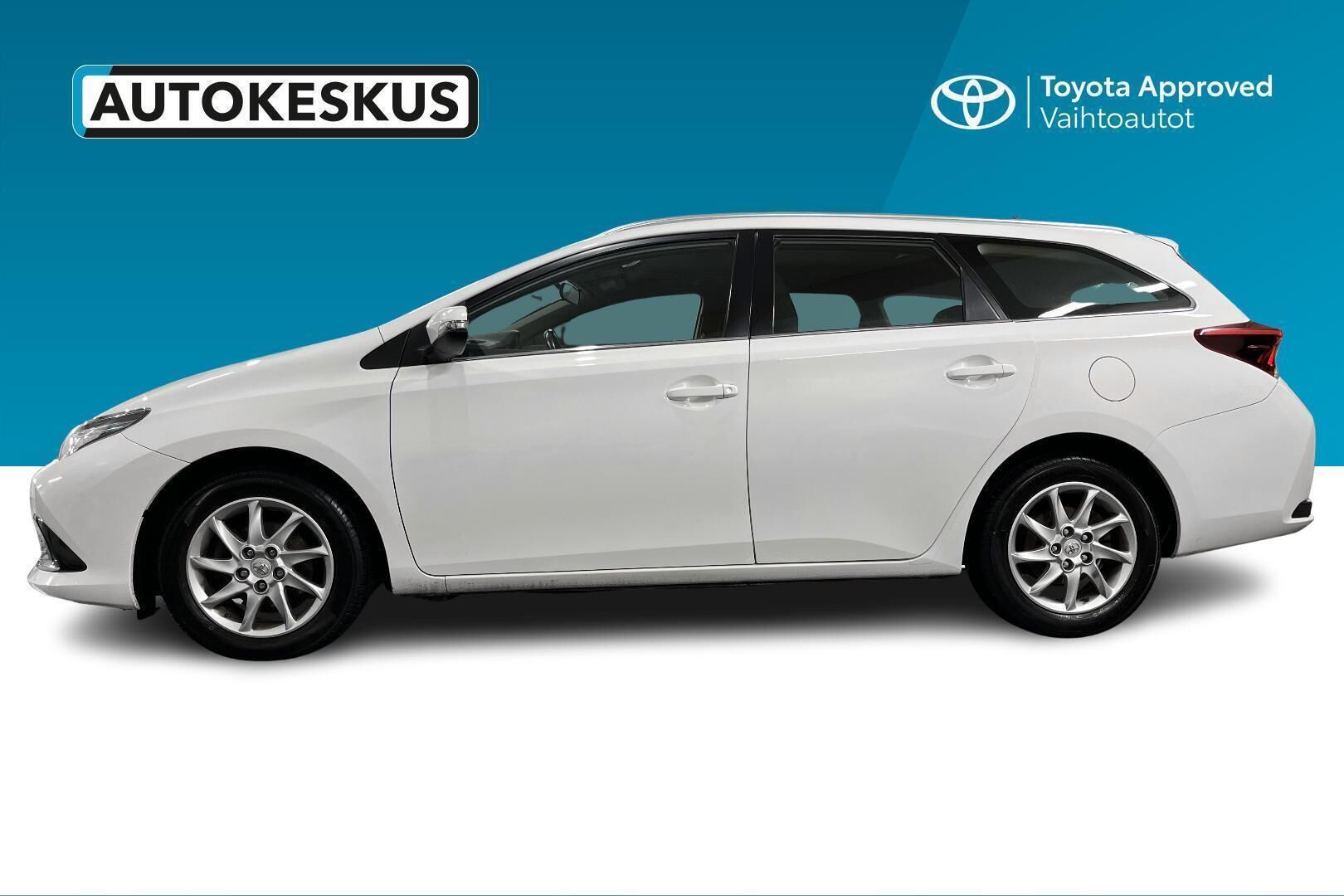 Toyota Auris iso kuva 7