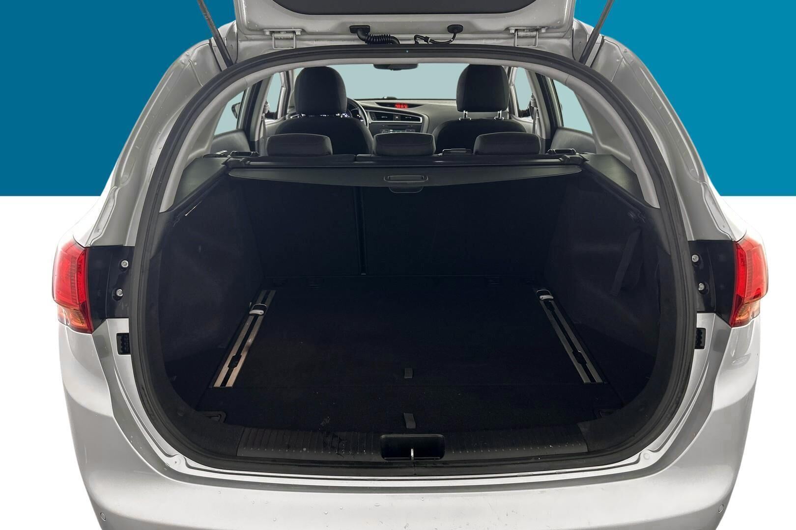 Kia cee'd iso kuva 12