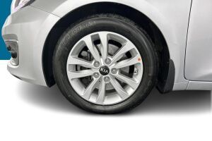 Kia cee'd esikatselu 13