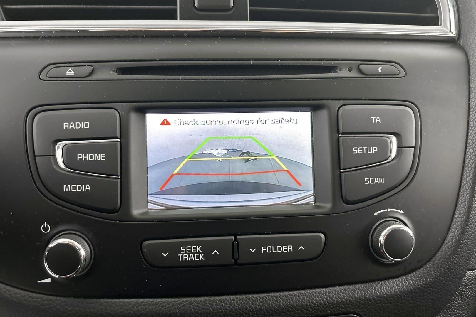 Kia cee'd iso kuva 17
